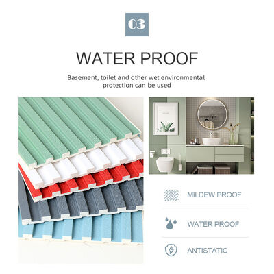 8.5 밀리미터는 어떤 페인트도 방수 처리하지 않는 플라스틱 그릴 WPC 세로홈이 형성된 벽판지를 나무로 덮습니다